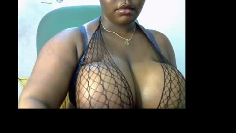 Snapshot of ebony_plumx12 chatting on May 14, 2026, 7:53 pm Prisy online show from May 14, 2026, 7:53 pm
