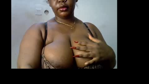 Snapshot of ebony_plumx12 chatting on May 15, 2026, 8:27 pm Prisy online show from May 15, 2026, 8:27 pm