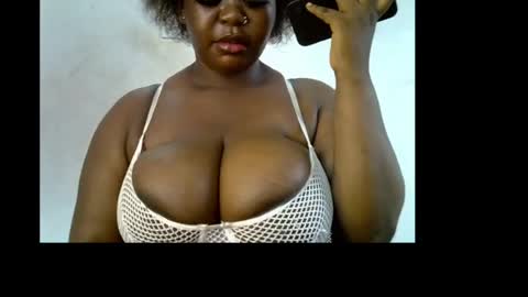 Snapshot of ebony_plumx12 chatting on May 21, 2026, 8:54 am Prisy online show from May 21, 2026, 8:54 am