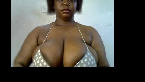 Snapshot of ebony_plumx12 chatting on May 23, 2026, 7:13 am Prisy online show from May 23, 2026, 7:13 am