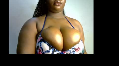 Snapshot of ebony_plumx12 chatting on May 28, 2026, 5:43 pm Prisy online show from May 28, 2026, 5:43 pm