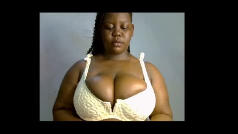 Snapshot of ebony_plumx12 chatting on May 31, 2026, 6:20 pm Prisy online show from May 31, 2026, 6:20 pm