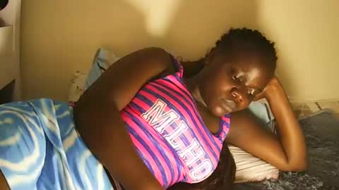 Snapshot of ebony_tasha chatting on January 22, 2025, 5:06 pm tasha online show from January 22, 2025, 5:06 pm