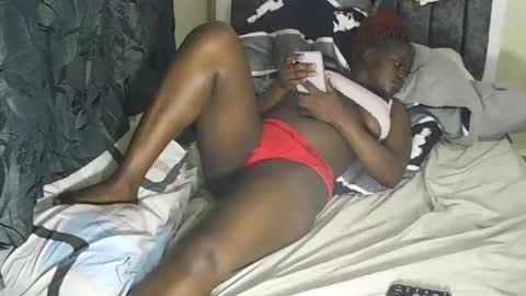 Snapshot of ebony_tasha chatting on January 27, 2025, 7:03 pm tasha online show from January 27, 2025, 7:03 pm