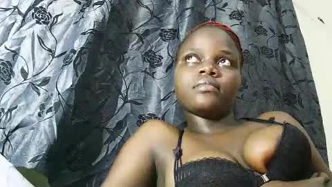 Snapshot of ebony_tasha chatting on February 7, 2025, 8:10 pm tasha online show from February 7, 2025, 8:10 pm