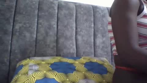 Snapshot of ebony_tasha chatting on February 19, 2025, 9:58 pm tasha online show from February 19, 2025, 9:58 pm