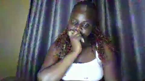 Snapshot of ebony_tasha chatting on March 9, 2025, 8:31 pm tasha online show from March 9, 2025, 8:31 pm