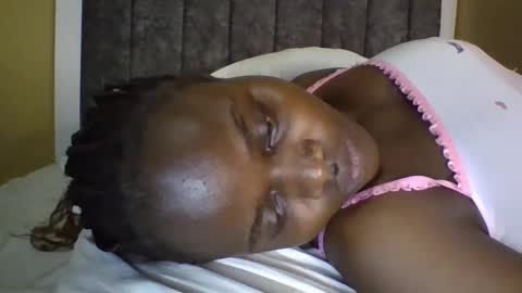 Snapshot of ebony_tasha chatting on March 12, 2025, 2:56 pm tasha online show from March 12, 2025, 2:56 pm