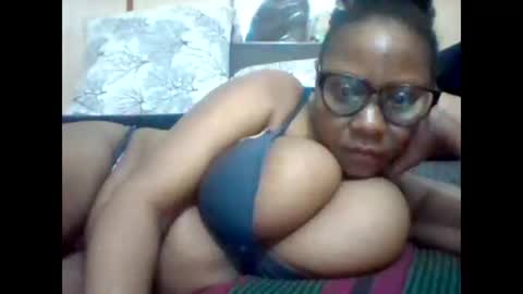 MAMITO online show from February 16, 2025, 2:54 pm