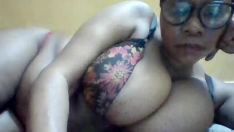 Snapshot of ebonybussy chatting on July 11, 2026, 8:44 pm MAMITO online show from July 11, 2026, 8:44 pm