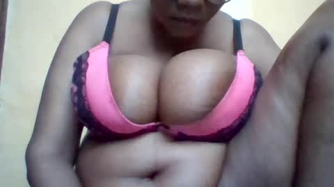 Snapshot of ebonybussy chatting on July 14, 2026, 9:03 am MAMITO online show from July 14, 2026, 9:03 am