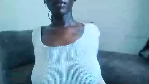 Snapshot of ebonycandymelani chatting on January 30, 2025, 11:01 am Ebony Melanie online show from January 30, 2025, 11:01 am