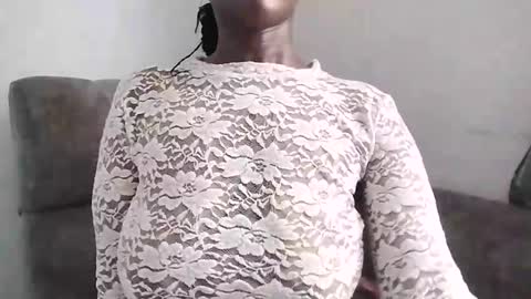 Snapshot of ebonycandymelani chatting on February 3, 2025, 8:35 am Ebony Melanie online show from February 3, 2025, 8:35 am