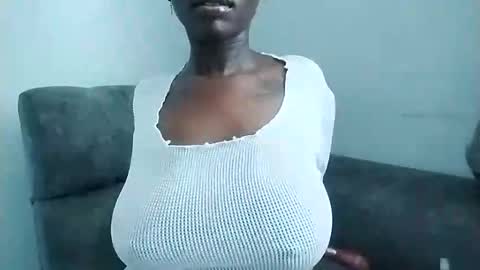 Snapshot of ebonycandymelani chatting on February 10, 2025, 10:31 am Ebony Melanie online show from February 10, 2025, 10:31 am