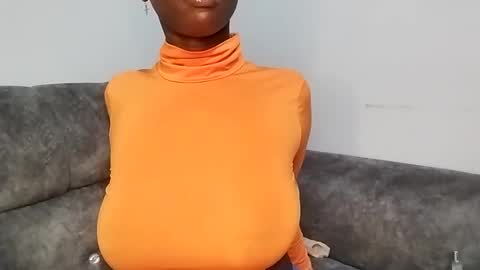 Snapshot of ebonycandymelani chatting on February 21, 2025, 11:10 pm Ebony Melanie online show from February 21, 2025, 11:10 pm
