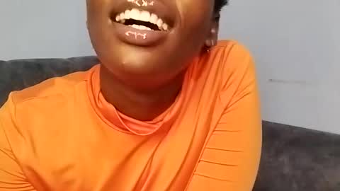 Snapshot of ebonycandymelani chatting on February 22, 2025, 2:17 am Ebony Melanie online show from February 22, 2025, 2:17 am