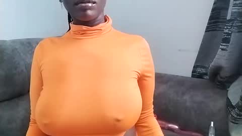 Snapshot of ebonycandymelani chatting on February 26, 2025, 10:58 am Ebony Melanie online show from February 26, 2025, 10:58 am