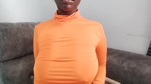 Snapshot of ebonycandymelani chatting on March 2, 2025, 4:50 am Ebony Melanie online show from March 2, 2025, 4:50 am