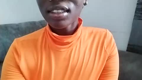 Snapshot of ebonycandymelani chatting on March 2, 2025, 1:38 pm Ebony Melanie online show from March 2, 2025, 1:38 pm