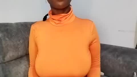 Snapshot of ebonycandymelani chatting on March 2, 2025, 9:54 pm Ebony Melanie online show from March 2, 2025, 9:54 pm