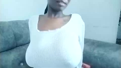 Snapshot of ebonycandymelani chatting on March 4, 2025, 10:46 am Ebony Melanie online show from March 4, 2025, 10:46 am