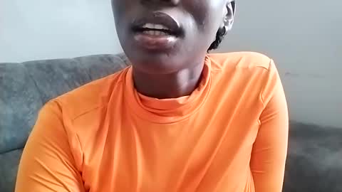 Snapshot of ebonycandymelani chatting on March 8, 2025, 12:20 pm Ebony Melanie online show from March 8, 2025, 12:20 pm