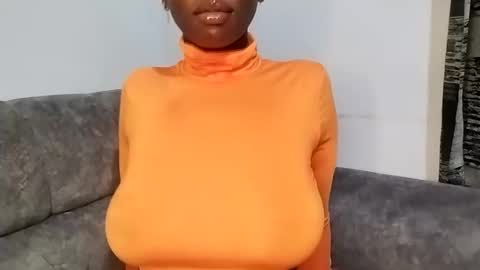 Snapshot of ebonycandymelani chatting on March 11, 2025, 9:48 pm Ebony Melanie online show from March 11, 2025, 9:48 pm
