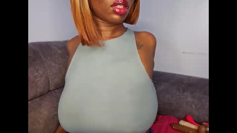 Snapshot of ebonycandymelani chatting on September 9, 2025, 9:58 pm Ebony Melanie online show from September 9, 2025, 9:58 pm