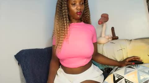 Ebony Melanie online show from May 7, 2026, 10:37 pm