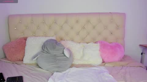 Queen Ebony online show from December 15, 2024, 4:07 am