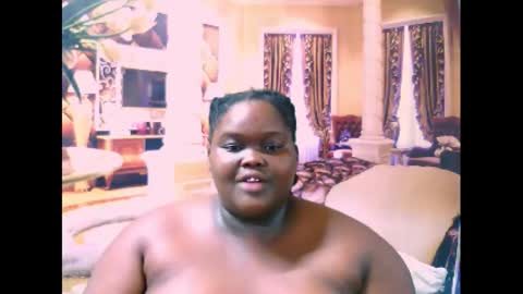 ebonyhotbuns4u2luv online show from January 28, 2025, 6:49 pm