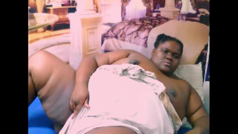 ebonyhotbuns4u2luv online show from January 29, 2025, 10:01 pm