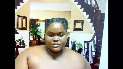 ebonyhotbuns4u2luv online show from February 4, 2025, 12:44 pm