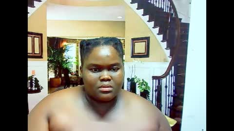 ebonyhotbuns4u2luv online show from February 4, 2025, 9:52 pm