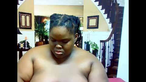 ebonyhotbuns4u2luv online show from February 6, 2025, 6:56 pm