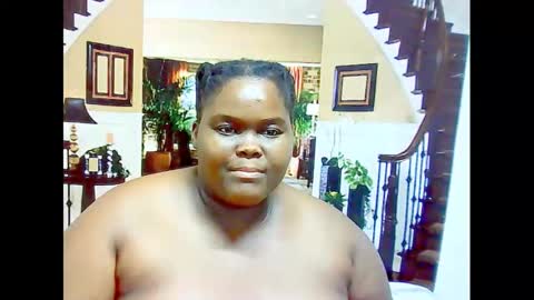 ebonyhotbuns4u2luv online show from February 12, 2025, 12:58 am