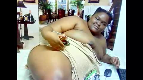 ebonyhotbuns4u2luv online show from February 12, 2025, 7:13 am