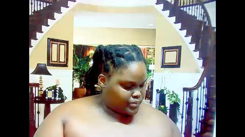ebonyhotbuns4u2luv online show from February 18, 2025, 9:53 pm