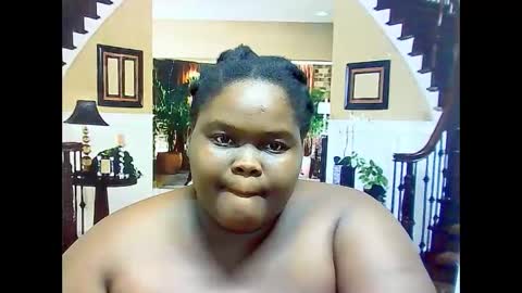 ebonyhotbuns4u2luv online show from March 8, 2025, 1:14 pm