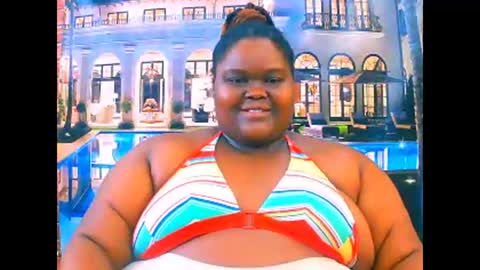 ebonyhotbuns4u2luv online show from April 27, 2026, 5:16 am