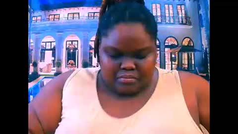 ebonyhotbuns4u2luv online show from April 28, 2026, 5:12 am