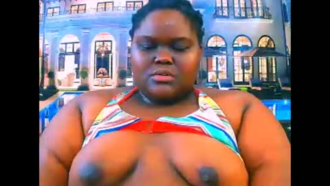ebonyhotbuns4u2luv online show from May 5, 2026, 5:26 am