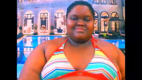 ebonyhotbuns4u2luv online show from June 5, 2026, 6:57 pm