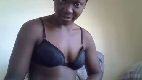 ebonyliliana online show from January 16, 2025, 11:48 am