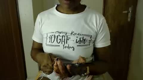 ebonylolo online show from December 10, 2024, 6:22 am