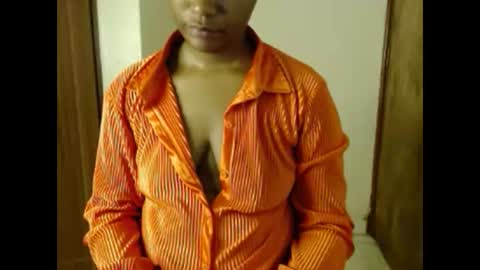 ebonylolo online show from December 12, 2024, 9:04 pm