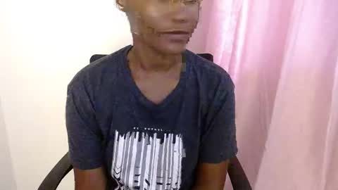 ebonylolo online show from February 16, 2025, 8:10 am