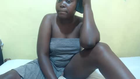 ebonylyn123 online show from February 3, 2025, 2:45 pm