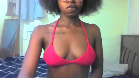 Ebonymuse2 online show from May 7, 2026, 12:38 am