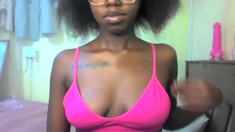 Ebonymuse2 online show from May 16, 2026, 7:05 am